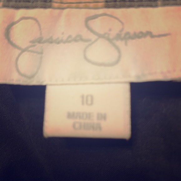 Strapless - Picture 2 of 3